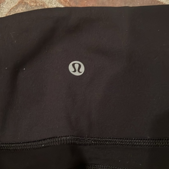 Lululemon Laser Cut Cropped leggings - Picture 6 of 6